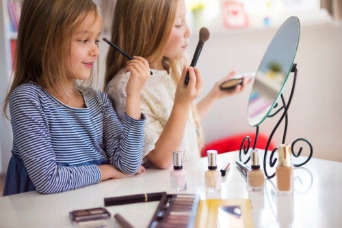 Hvad gør jeg, hvis min datter vil begynde at bruge makeup?